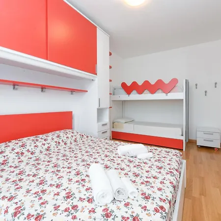Apartment Near Con Piscina